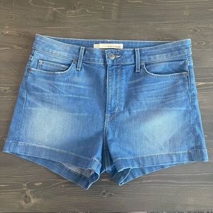 Rich and Skinny Women's Napoli Light Wash Stretchy Denim Shorts Size 30
